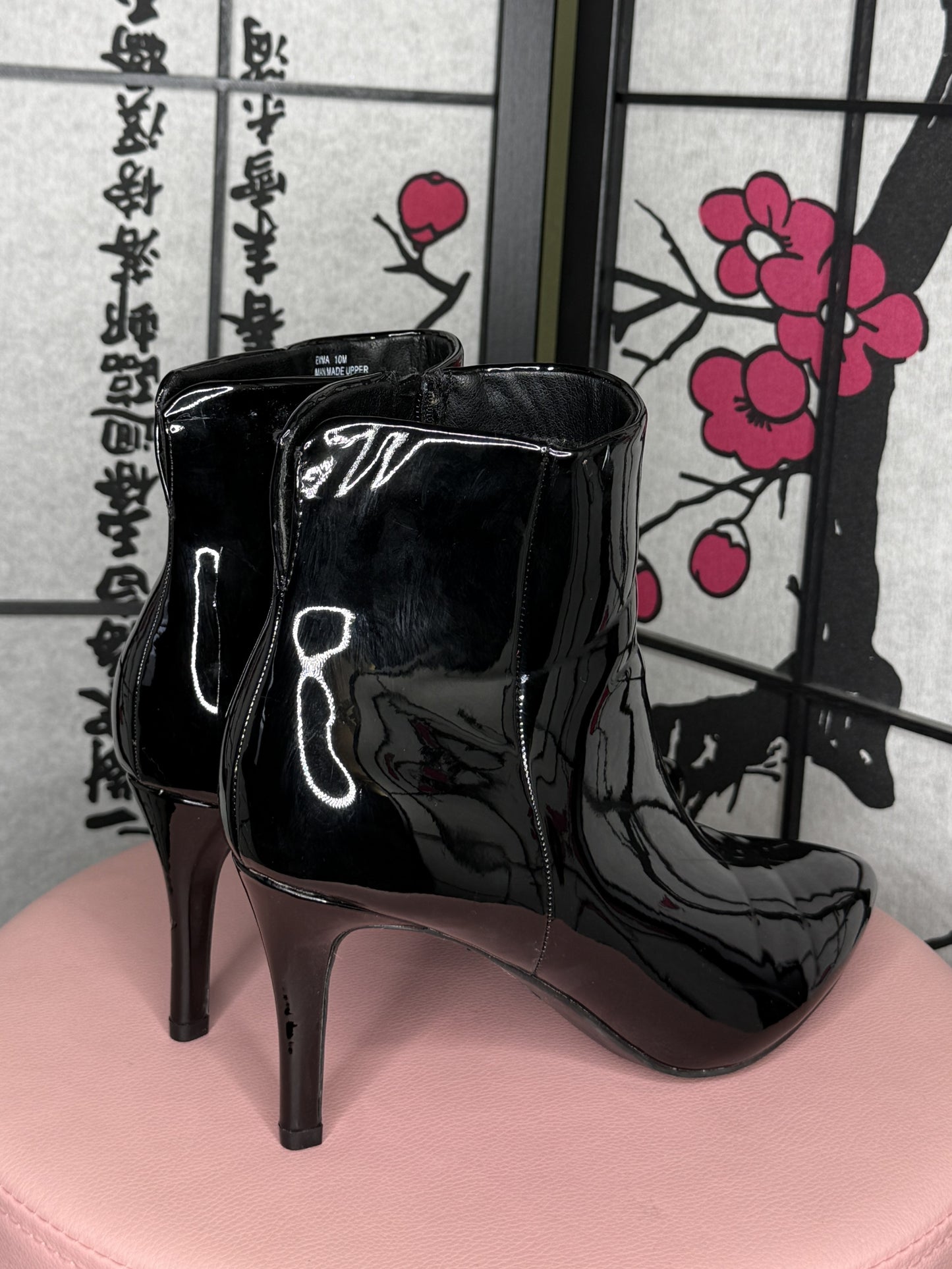 Pointy Toe Mid Heel Booties - black patent
